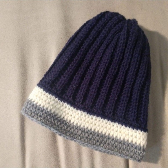 Crochet blanket beanie and booties - Picture 5 of 6